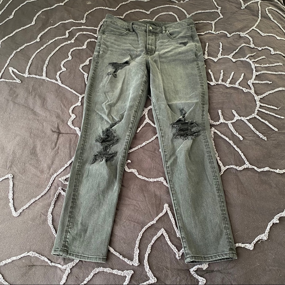 Ripped High-Waisted Jeans